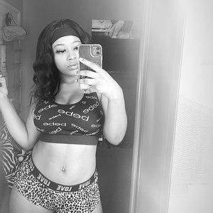 Meet your Posher, Ava